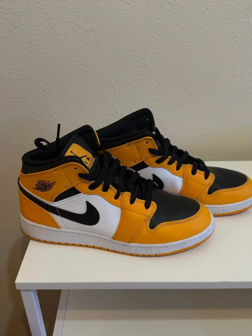 Nike Taxi Yellow and Black High-Top Sneakers Women’s size 8.5